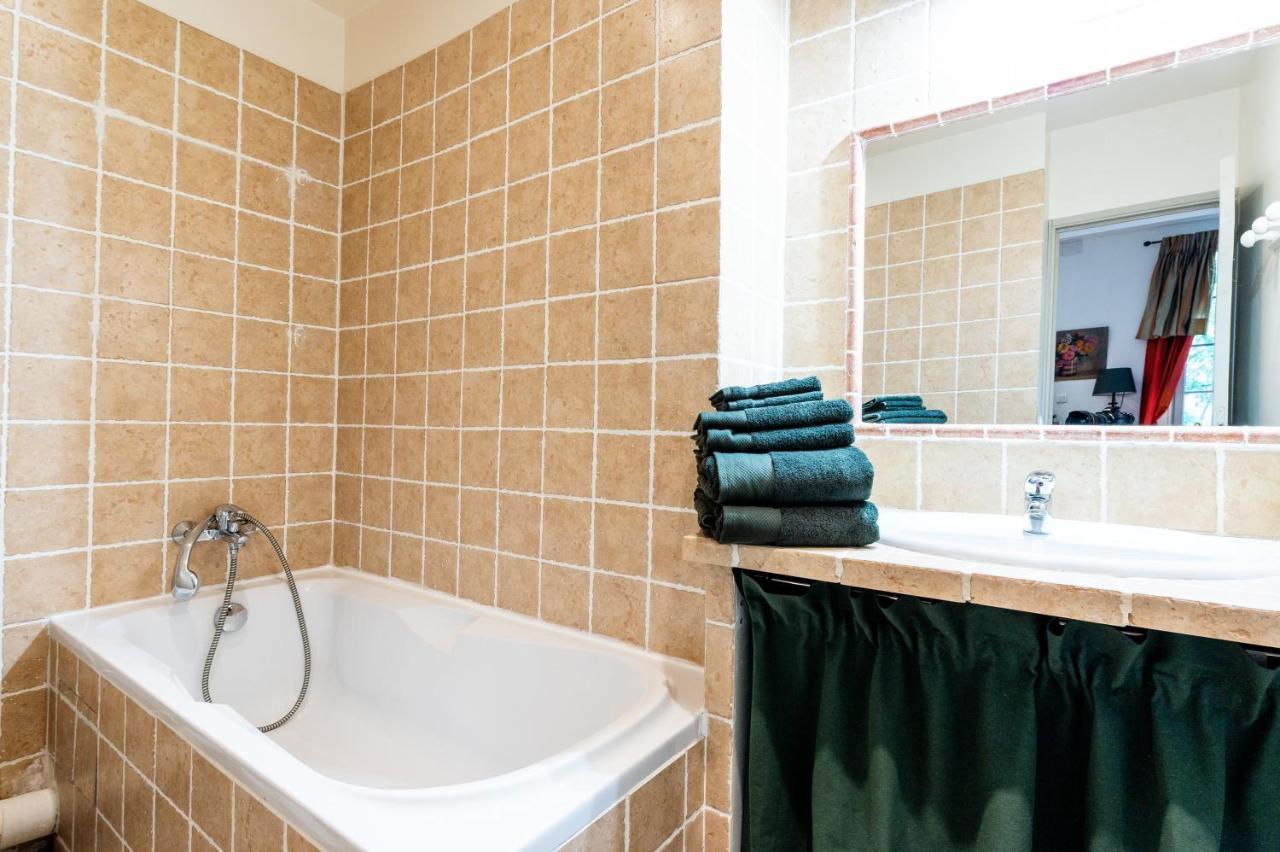 Place Du Palais Des Papes 3 Parking Climatisation 3 Salles De Bain Appartement *